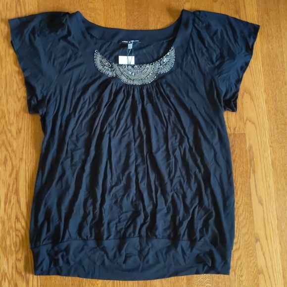 Cable & Gauge Black Top w/ Jeweled Neckline - XL - Picture 5 of 7